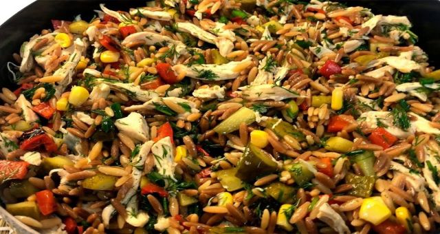 Tavuklu Şehriye Salatası Hazırlanışı