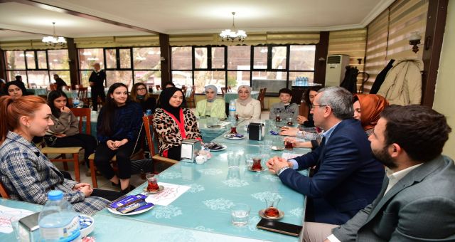 Başkan Güngör Kadın Meclis Üyeleriyle Buluştu