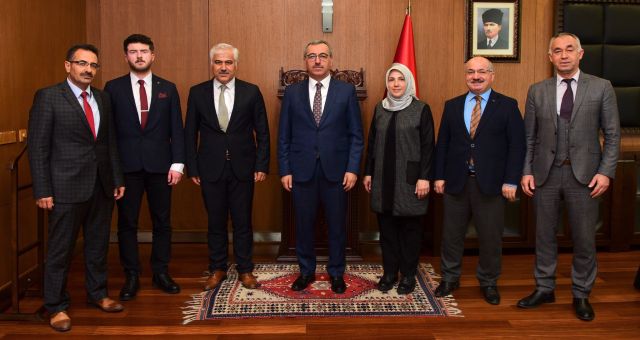 Başkan Güngör Yeşilay Ekibini Ağırladı