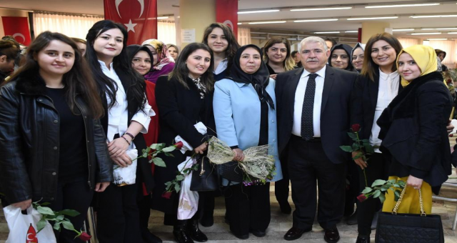 Hanefi Mahçiçek 8 Mart Dünya Kadınlar Günü Mesajı