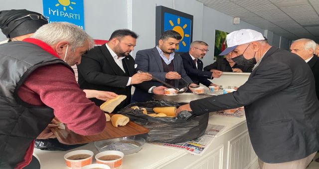İyi Parti'de Çanakkale Zaferinin Yıl Dönümünde Hoşaf İkramı