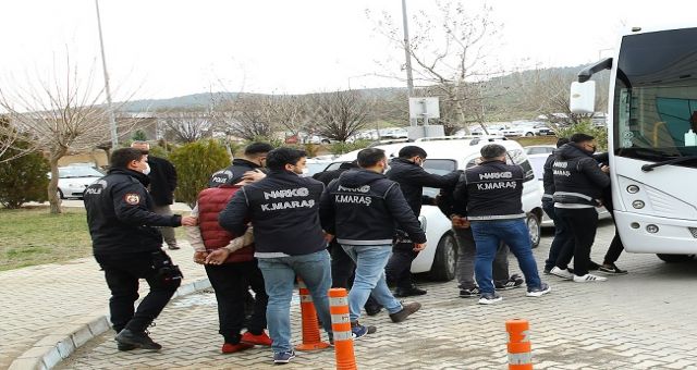 Kahramanmaraş'ta 15 Sokak Satıcısı Yakalandı