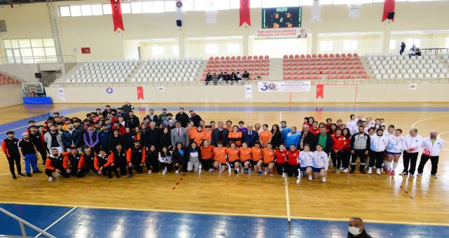 KSÜ Hentbol 1.Lig Kadın-Erkek Grup Müsabakalarına Ev Sahipliği Yapıyor