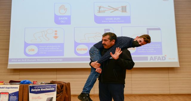 Ksü Personel ve Öğrencilerine Afet Farkındalık Eğitimi Verildi