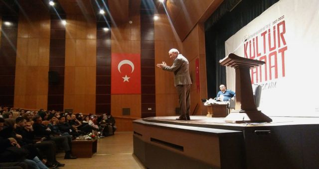 Şair Genç: “Hayaller Hayatı Anlamlandırır”