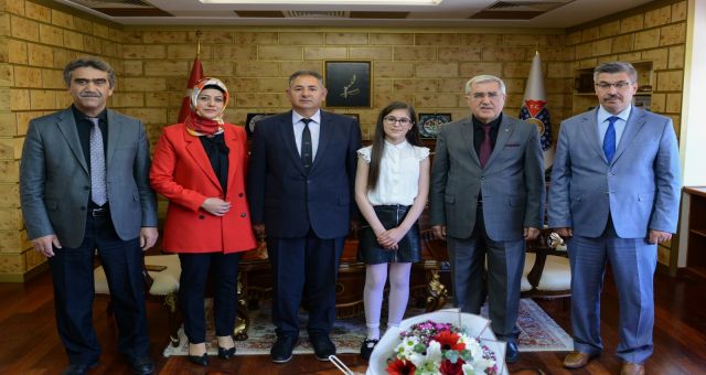 23 Nisan’da KSÜ Rektörlük Koltuğuna Tuana Kadriye Erdoğan Oturdu
