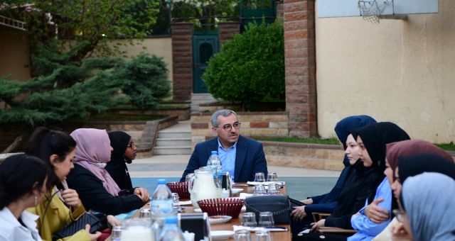 Başkan Güngör Uluslararası Öğrencilerle İftar Yaptı