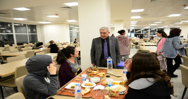 KSÜ Üniversitesi Gençlik ve Spor İl Müdürlüğü Yöneticileri İle Beraber İftar Programı Düzenledi