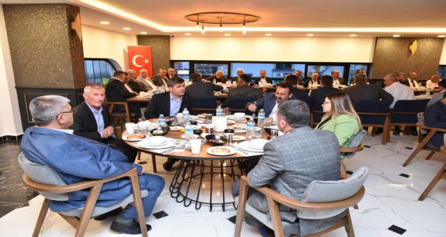 Vali Coşkun, Muhtarlarımızla İftarda Bir Araya Geldi