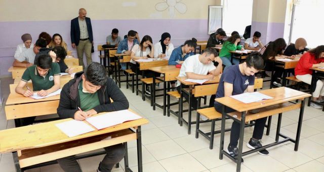 40 Bin Öğrenciye Sınavlara Hazırlık Desteği