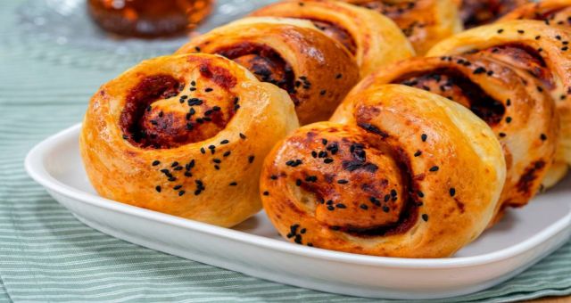 Acukalı Kahvaltı Poğaça Hazırlanışı