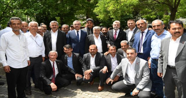 Başkan Güngör Vatandaşlarla Bayramlaştı