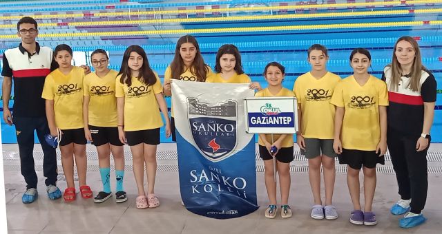Sanko Öğrencileri Yüzmede 12 Madalya Kazandı