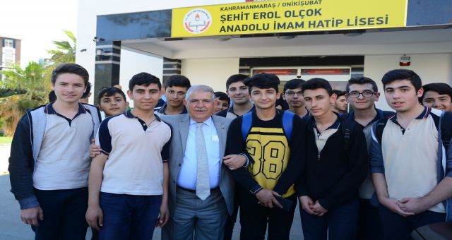 Başkan Mahçiçek; Bilginiz Ve Özgüveninizle Başarılı Olacağınıza İnanıyorum