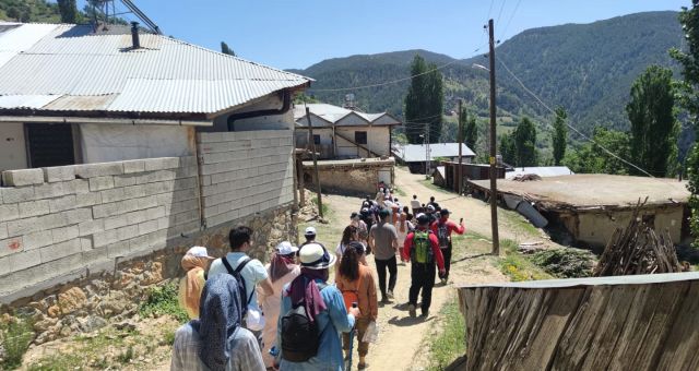 Kocabor Şelalesi Doğaseverleri Hayran Bıraktı