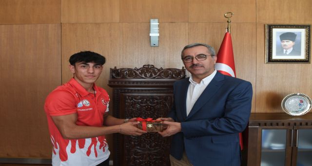 Başkan Güngör, Kahramanmaraşlı Sporcuları Ağırladı
