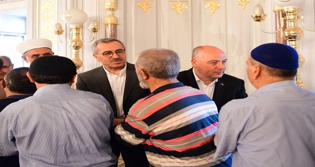 Başkan Güngör, Vatandaşlarla Bayramlaştı