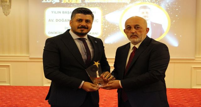 Başkan Kılıç'a Yılın Başarı Ödülü Verildi