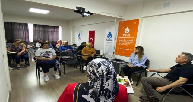 Deva’yla Kadınlar İş Başına