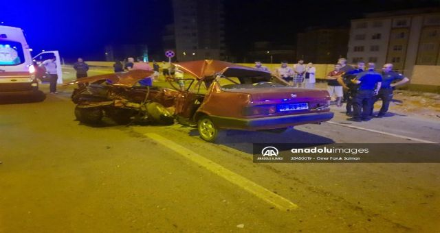 Kahramanmaraş'ta Çarpışan Otomobillerdeki 1 Kişi Öldü, 2 Kişi Yaralandı