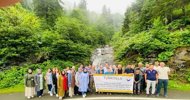 Başkan Okumuş, Bu Defa Başarılı Öğrencilerin Öğretmenlerini Karadeniz Turu İle Ödüllendirdi.