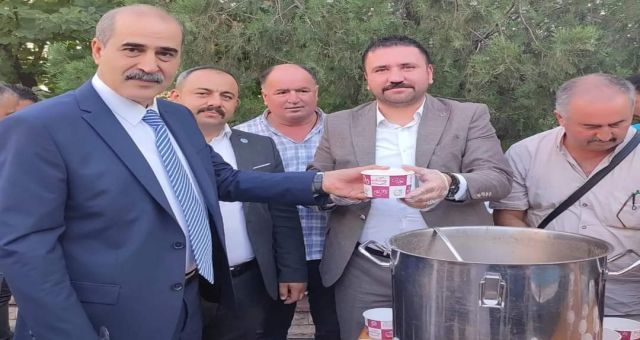 Kahramanmaraş Ülkü Ocakları'nın Aşure İkramına Yoğun İlgi