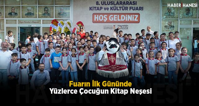 Fuarın İlk Gününde Yüzlerce Çocuğun Kitap Neşesi