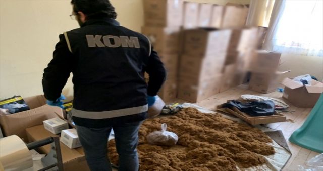 134 Bin Makaron ve 4 Bin 168 Paket Kaçak Sigara Ele Geçirildi