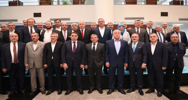 Başkan Güngör, 6. Uluslararası Tekstil Zirvesi’ne Katıldı