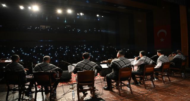 Büyükşehir’in Sıra Gecesi Coşku Dolu Anlara Sahne Oldu