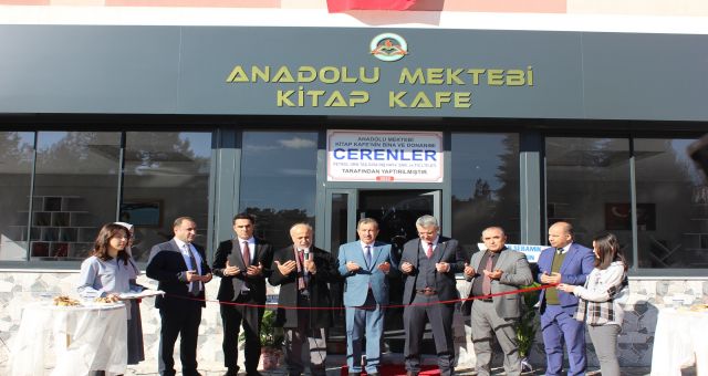 Elbistan’da Anadolu Mektebi Kitap Kafe Açıldı