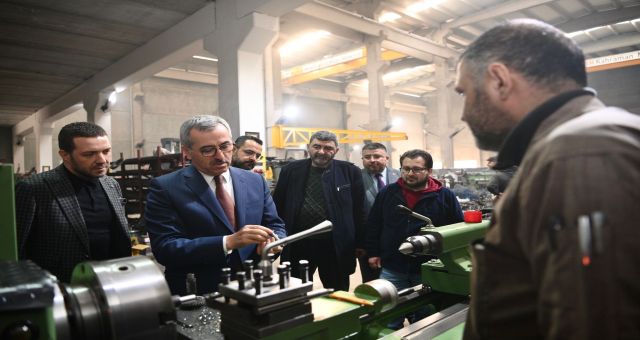 Başkan Güngör’den AKM Kahraman Makina’ya Ziyaret