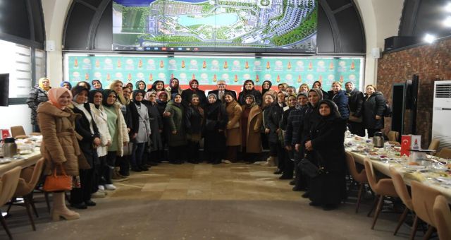 Başkan Mahçiçek, AK Parti Hatay Kadın Kolları’na EXPO 2023’ü anlattı