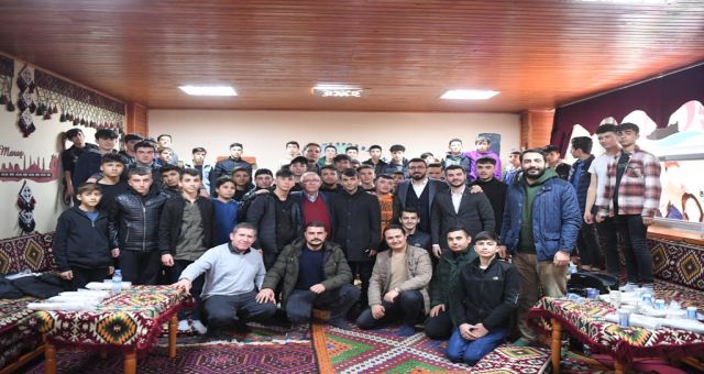 Başkan Mahçiçek, İlk Kez Oy Kullanacak Gençlerin Sorularını Yanıtladı