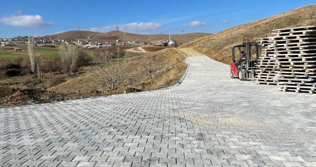 Büyükşehir Ekinözü’nde Ulaşım Yatırımlarını Sürdürüyor