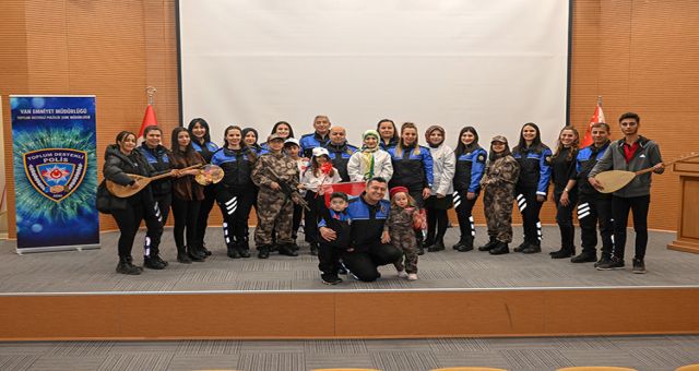 Van Polisi, 15 Bin Çocuk ve Gencin Hayatına Dokundu