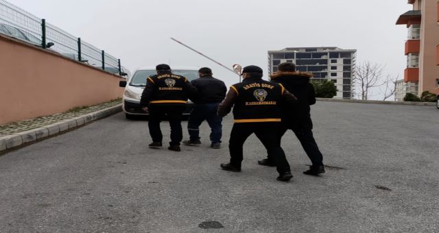 Yağma ve Cinsel İstismar Suçundan Aranan 2 Şahıs Yakalandı