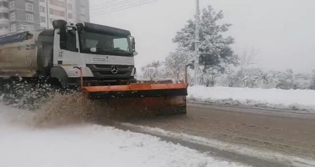 Büyükşehir’den Kar Yağışına Anında Müdahale