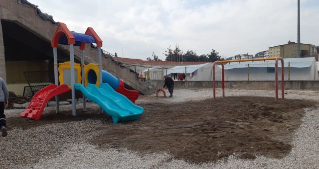 Kahramanmaraş'ta Konteyner ve Çadır Kentlere Çocuklar İçin Oyun Grupları