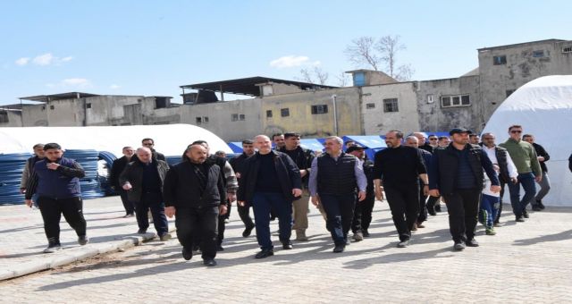Başkan Güngör, Bakan Soylu ile Geçici Esnaf Çarşılarını Ziyaret Etti