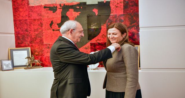 CHP GENEL BAŞKANI VE CUMHURBAŞKANI ADAYI KEMAL KILIÇDAROĞLU, AVUKAT TÜRKAN ELÇİ İLE GÖRÜŞTÜ