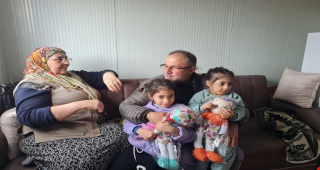Depremzede Vatandaşlar Afşin’de Kurulan Konteynerlere Yerleştiriliyor