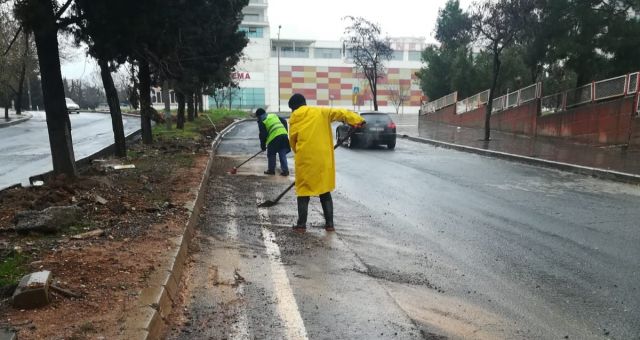Yağışın Arterlerde Bıraktığı İzler Siliniyor