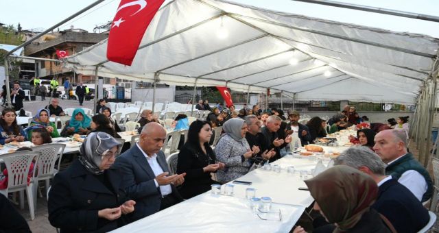 Başkan Güngör, Bakan Kirişci ile İftar ve Mevlid Programına Katıldı