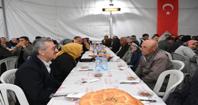 Başkan Güngör İftar Sofrasında Vatandaşlarla Buluştu