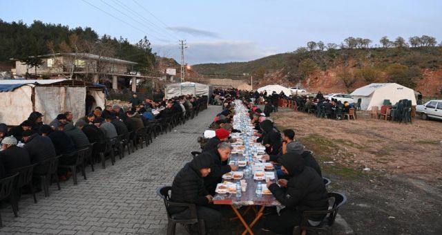 Başkan Güngör, Türkoğlu’nda Mevlid ve İftar Programına Katıldı