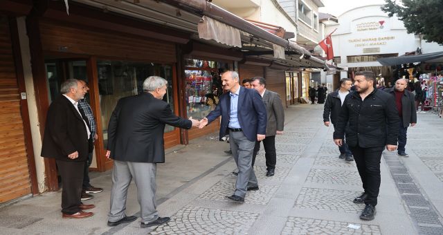 BAŞKAN OKAY, KAPALI ÇARŞI ESNAFINI ZİYARET ETTİ