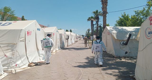 Büyükşehir, Geçici Barınma Merkezlerini Dezenfekte Ediyor