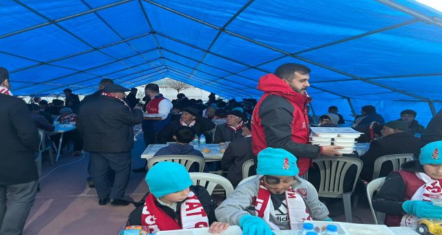 Onikişubat Belediyesi’nden Kale Mahallesi’nde gönülleri ısıtan iftar programı