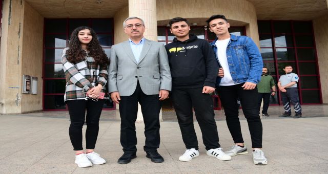 Başkan Güngör NFK’da Gençlerle Bir Araya Geldi